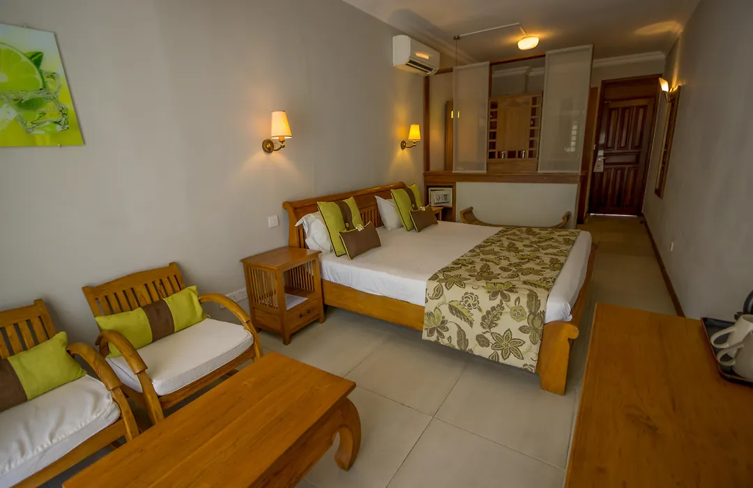 Le Peninsula Bay Beach Resort & Spa-1